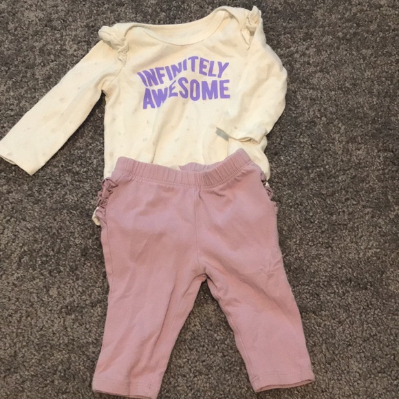 Baby girl bundle 0-3 months all different brands. - Picture 5 of 5